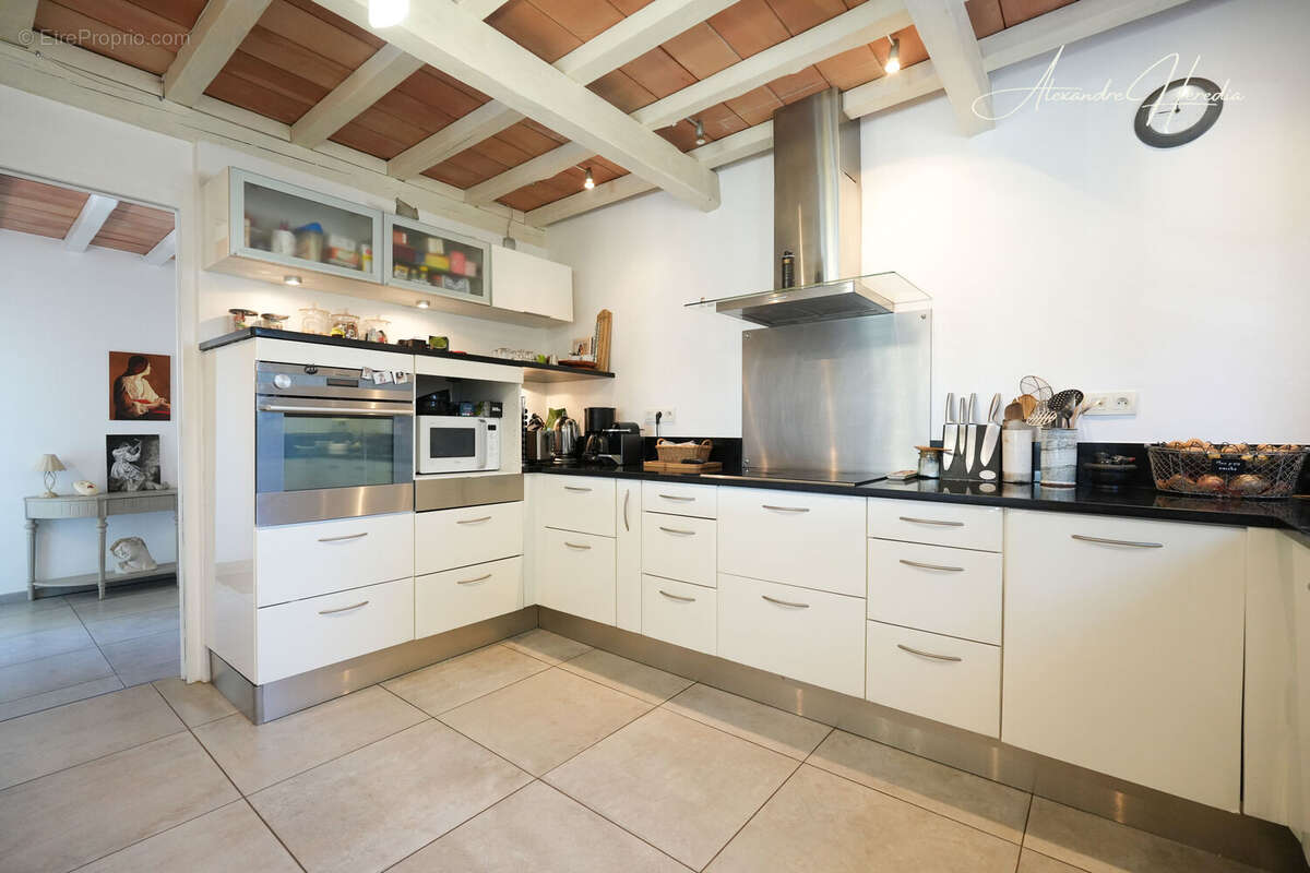 Maison à SAINT-QUENTIN-LA-POTERIE