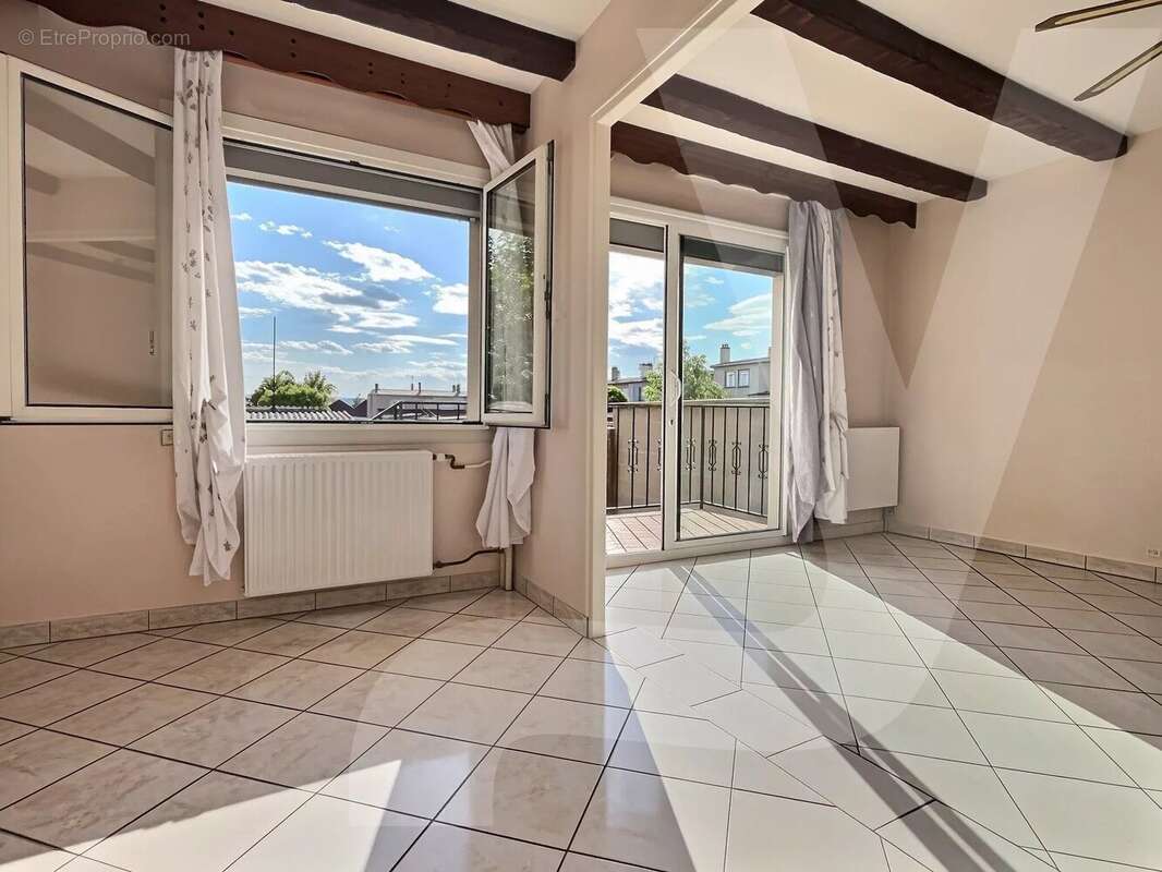 Maison avec jardin et garage - TOMBLAINE - photo 2