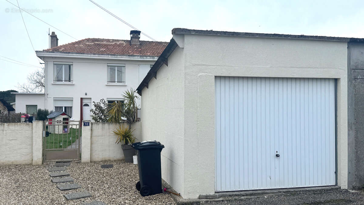 Maison à SAINTE-BAZEILLE