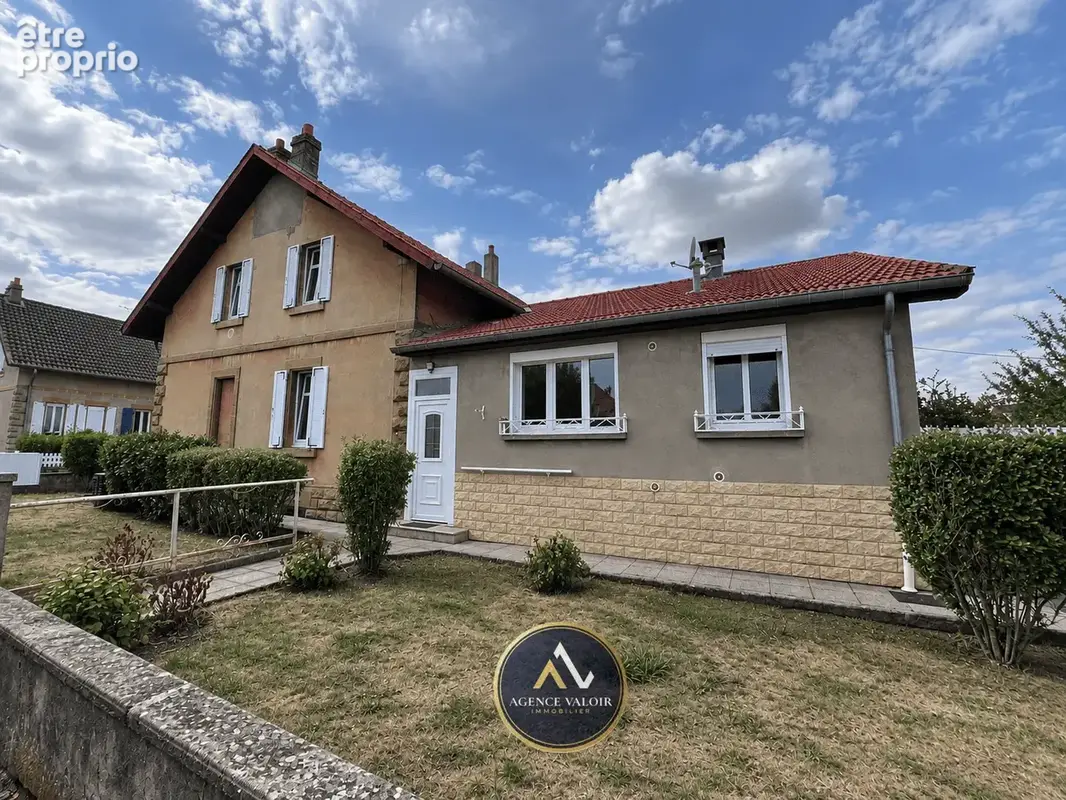 Photo Maison à Sainte-Marie-Aux-Chenes au prix de 207 000€