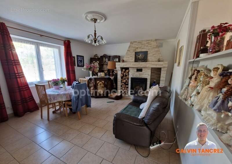 Appartement à SAINT-BRES