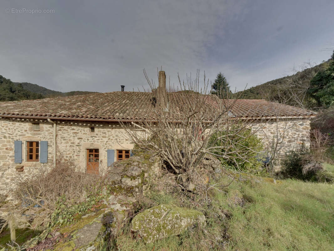 Maison à SAINT-FORTUNAT-SUR-EYRIEUX