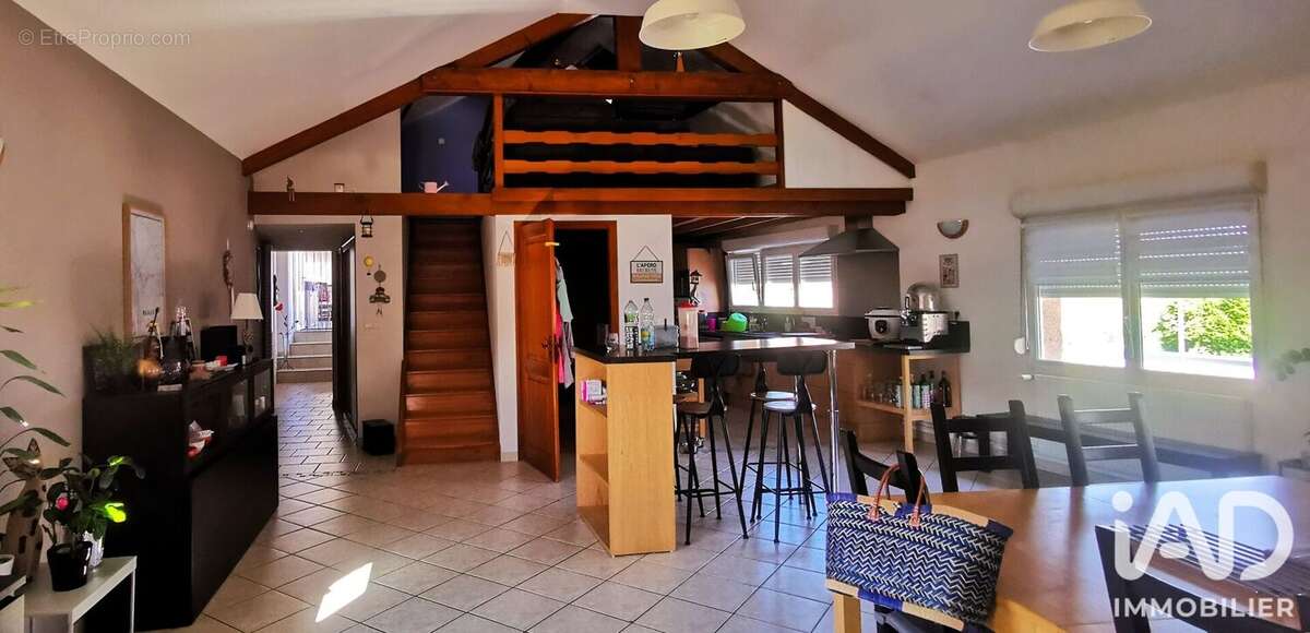 Appartement 1250 m² à Plombieres-Les-Bains  - photo 3