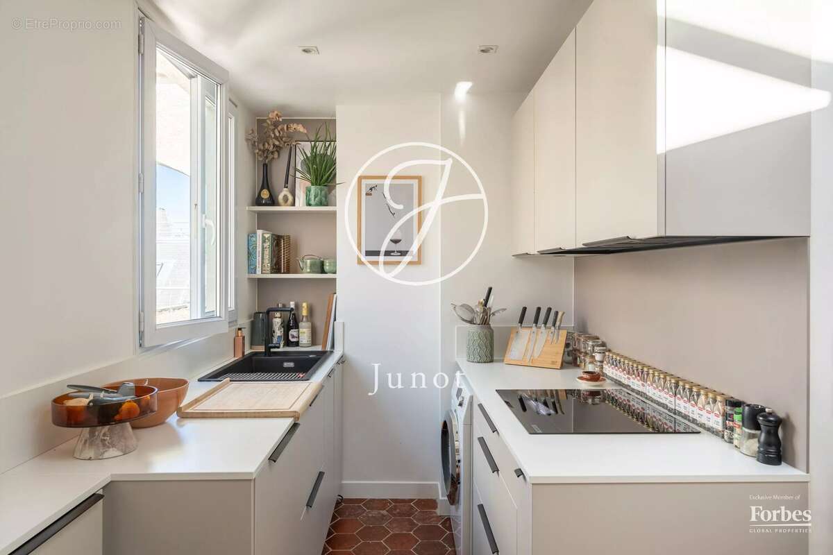 Appartement à PARIS-11E