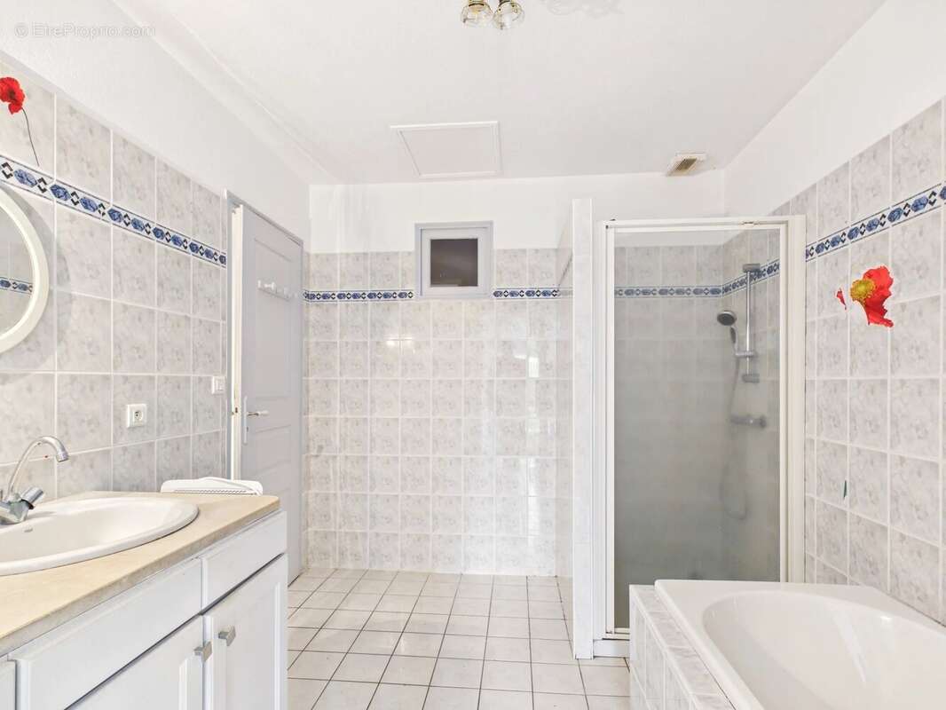 Maison à SAINT-ESTEPHE