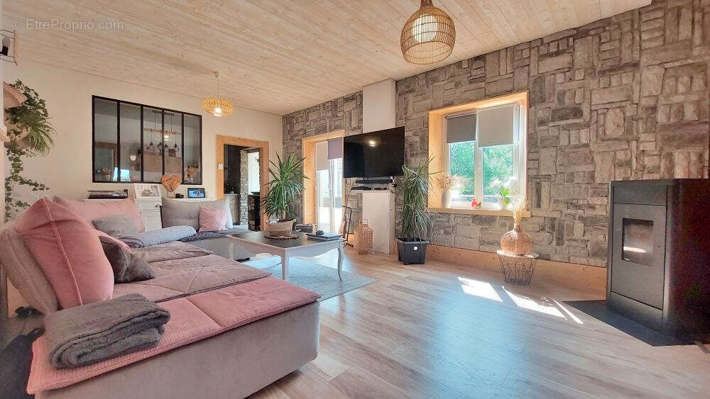 Maison à DAMPRICHARD