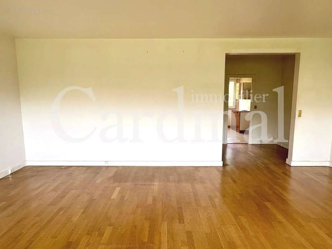 Appartement à NOISY-LE-ROI