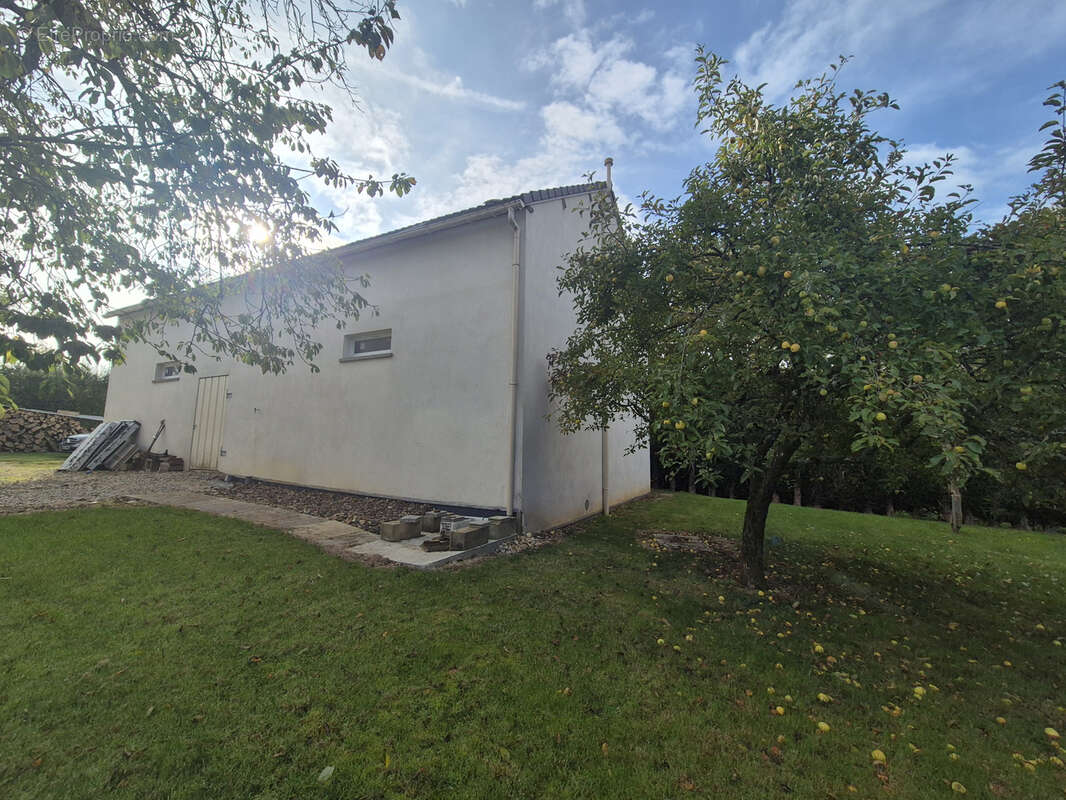 Maison à SAINT-ELIPH