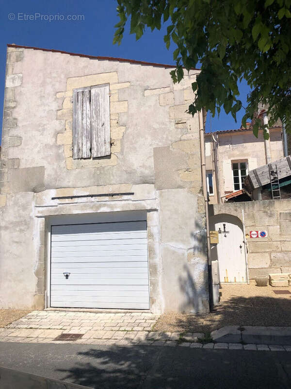 Maison à TONNAY-CHARENTE