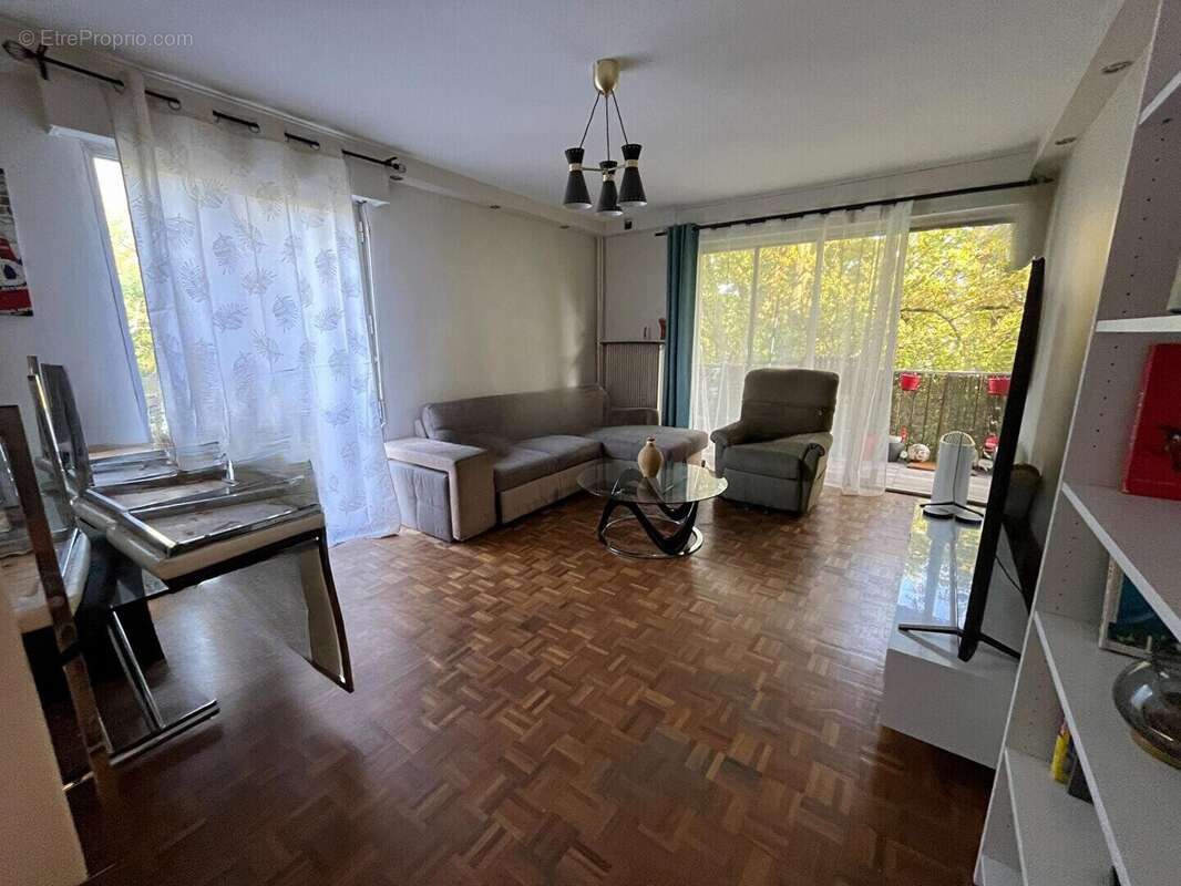 Appartement à RIS-ORANGIS