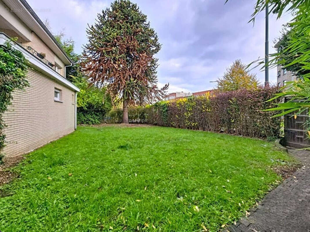 Appartement à NANTERRE