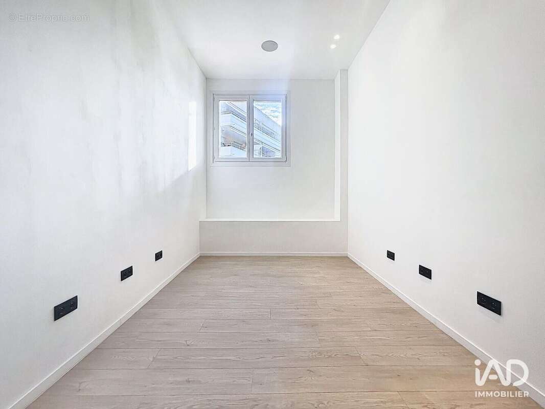 Photo 5 - Commerce à CANNES