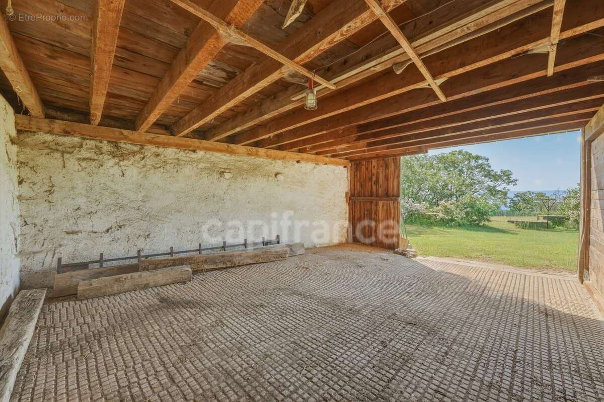Maison à vendre 5 pièces PERON (01) - photo 17