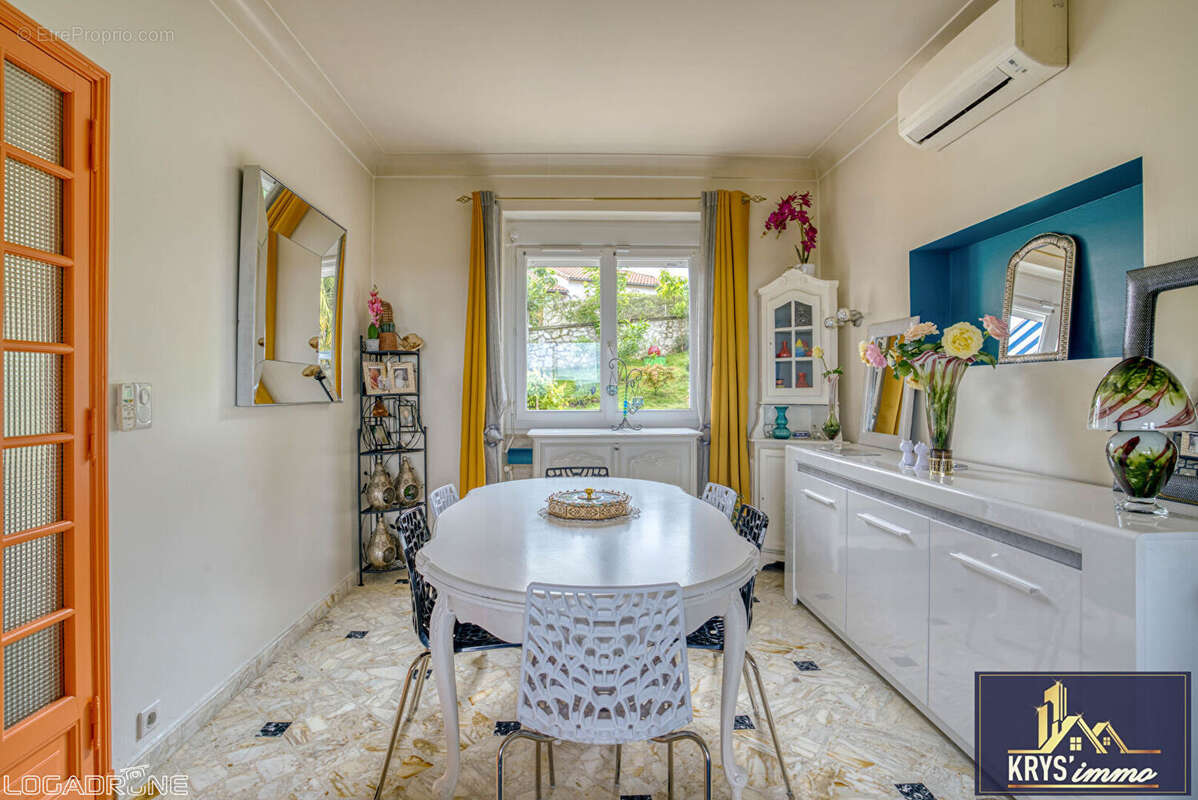 Maison à PUJOLS