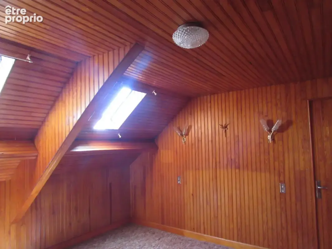 Grande maison familiale avec atelier et garage, au calme en montagne Bourbonnaise - photo 12