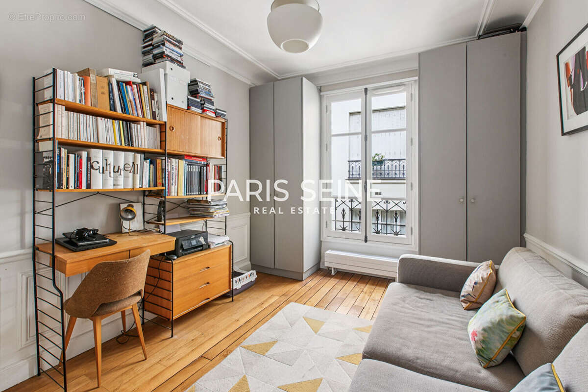 Appartement à PARIS-7E