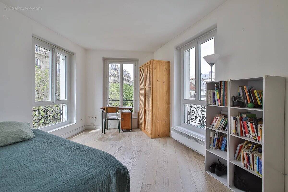 Appartement à PARIS-18E