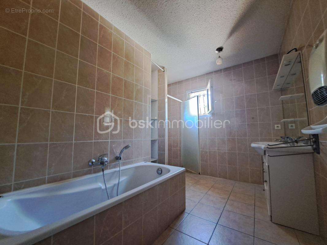 Maison à SAINT-JEAN-DE-VEDAS