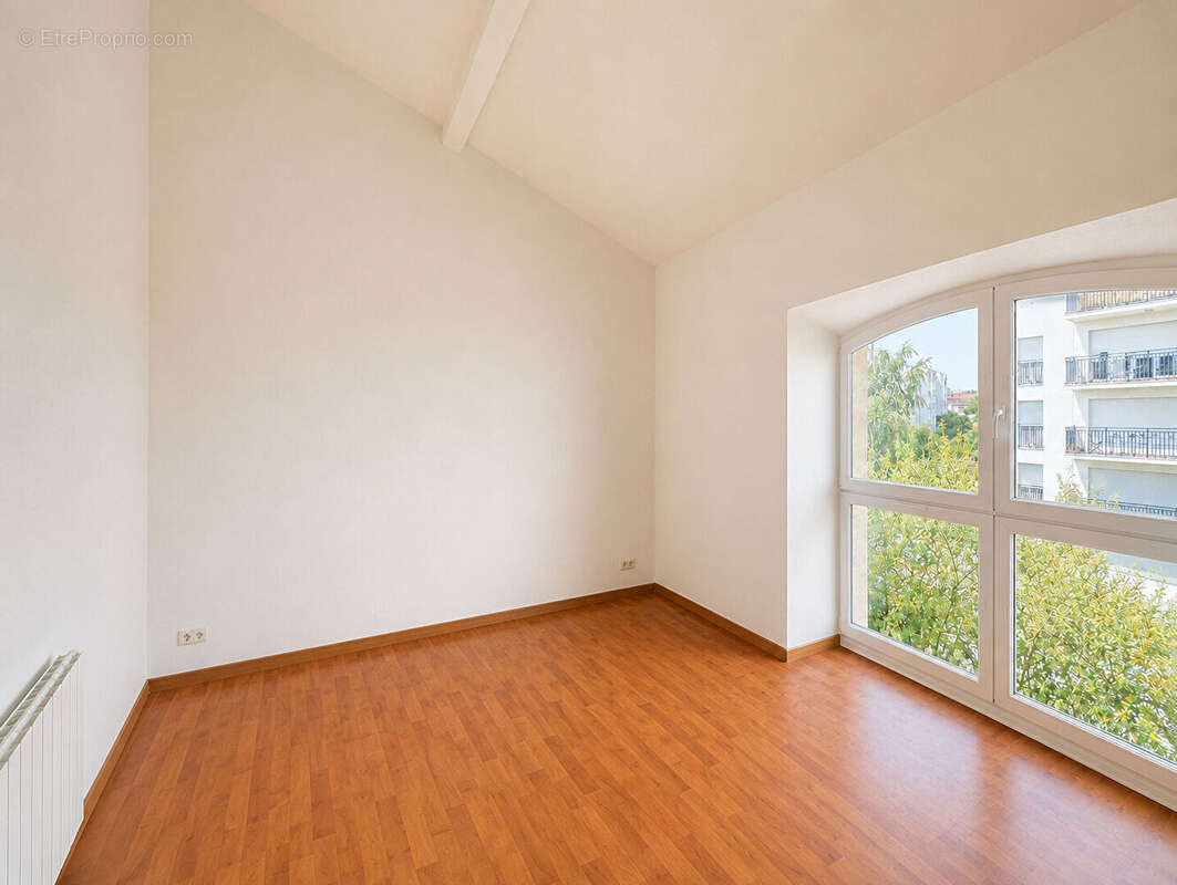Bordeaux Chartrons - Appartement T3 de 53m² avec parking et cave - photo 5