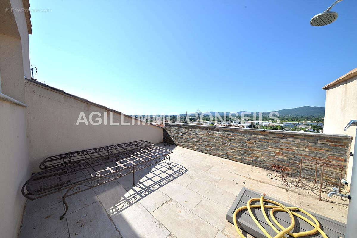 Maison 8 pièces avec 2 garages, cave, ext. terrasse tropézienne - photo 18