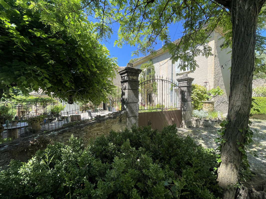 Maison à VAISON-LA-ROMAINE