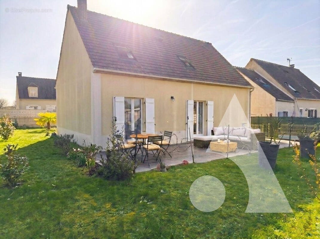 Maison à NANTEUIL-LE-HAUDOUIN