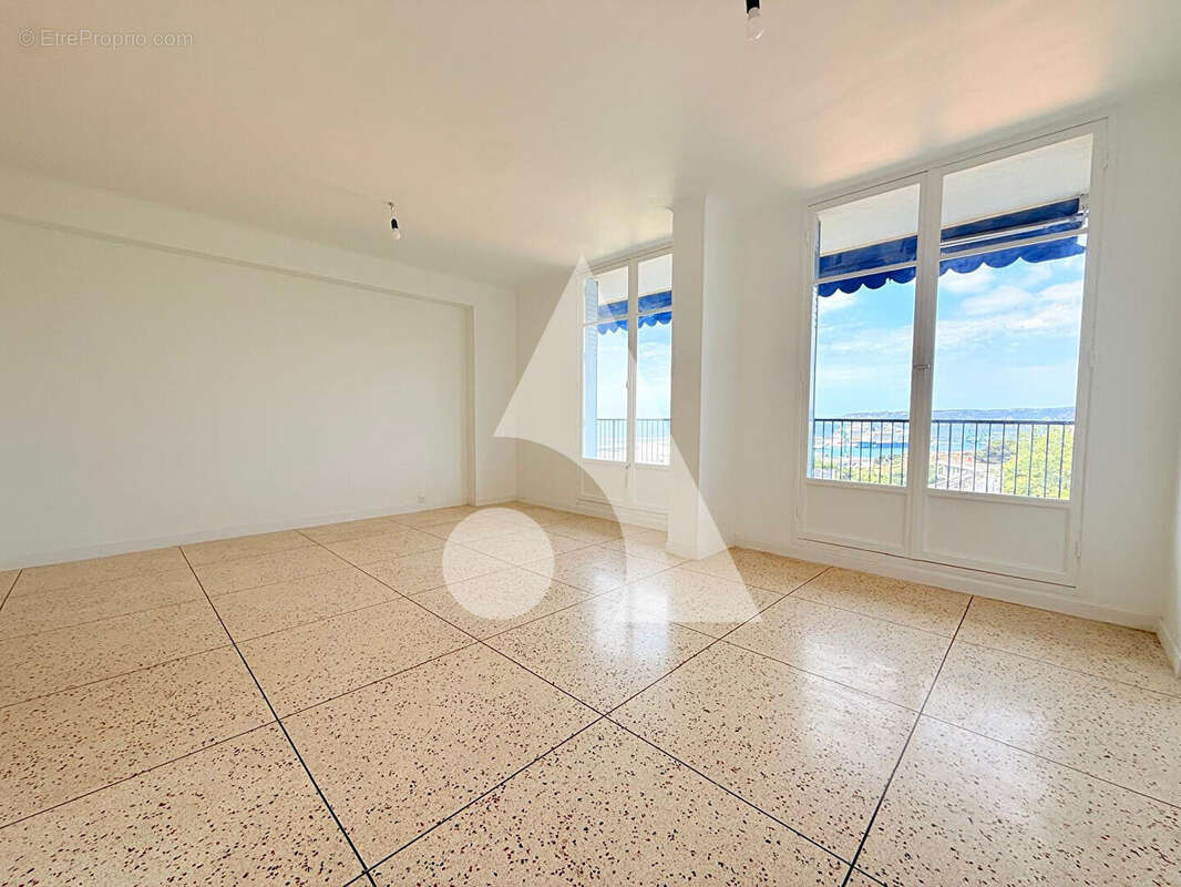 Appartement à MARSEILLE-15E