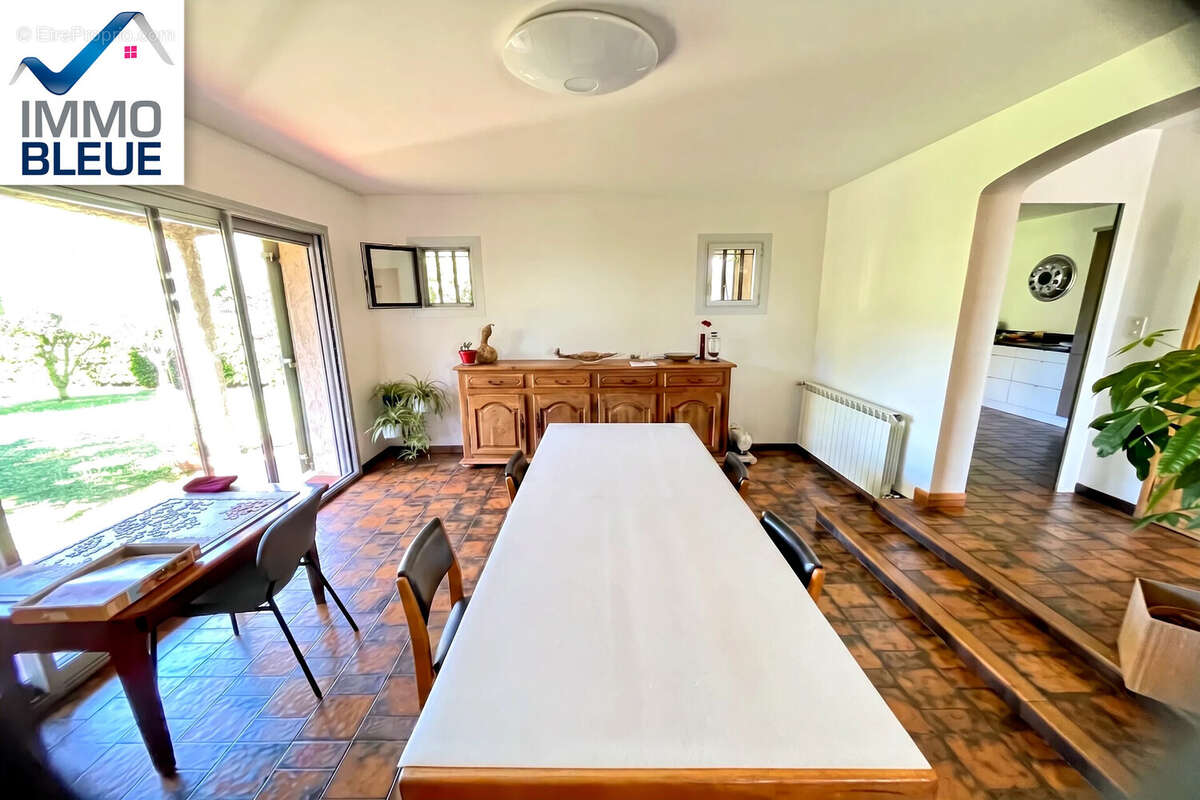 Maison à CHATEAUNEUF-LES-MARTIGUES