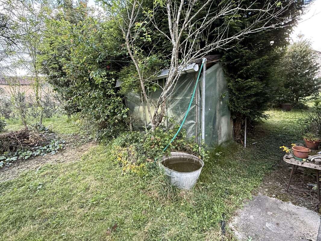 Maison 93 m² à Ecuras  - photo 2