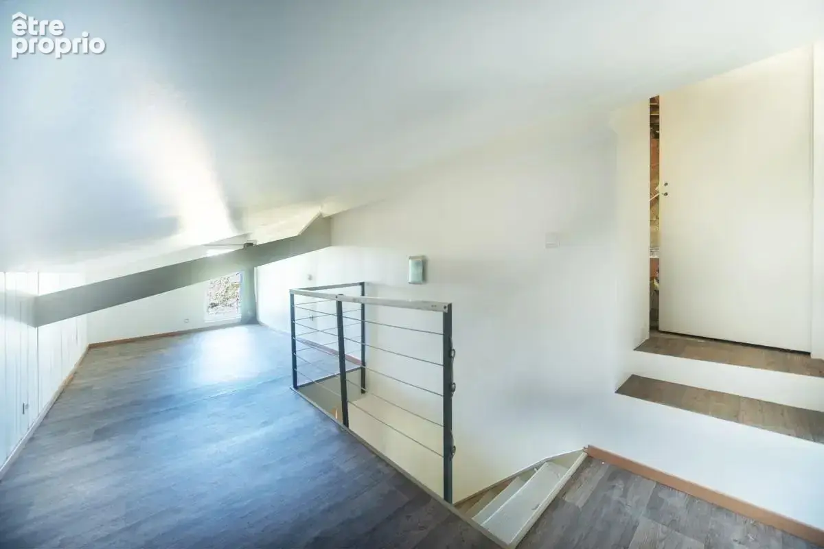 Ferme rénovée 126 m² avec studio indépendant et dépendances de 330 m² Saint-Cyr-sur-Menthon (01380) - photo 19