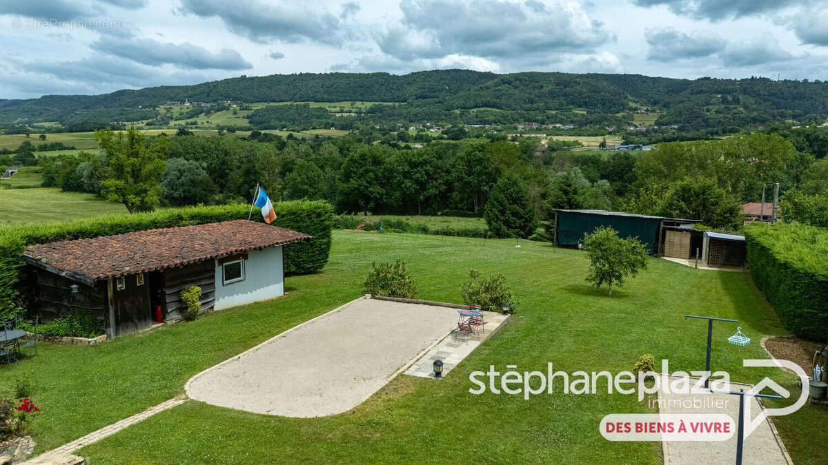 Maison Coligny 7 pièces 250 m² - jardin 4782 m² - photo 12