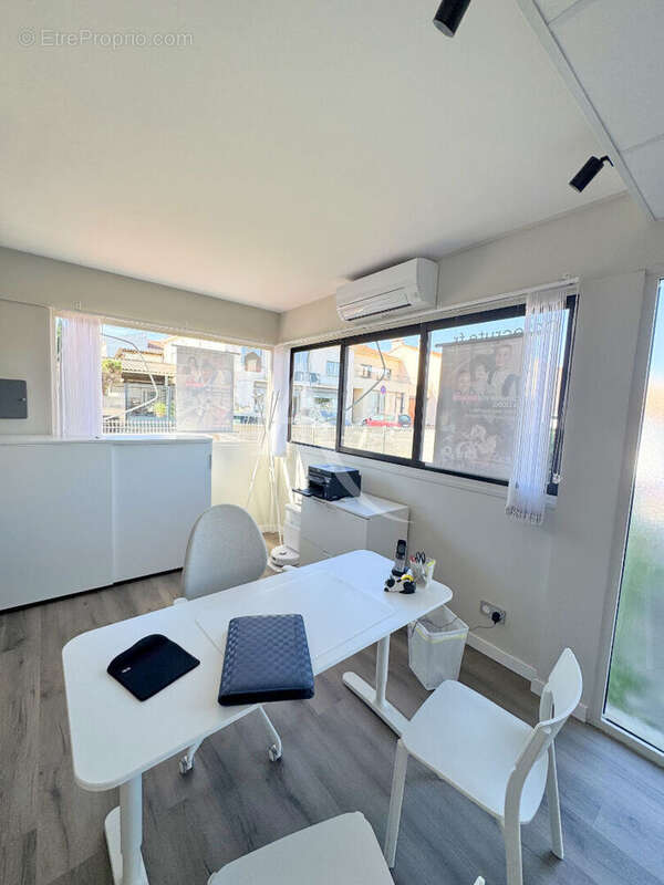 SAINT CYPRIEN VILLAGE - IMMEUBLE  - 235 m²  - Deux appartements F4 et local commercial -  Jardins et Garages - photo 6