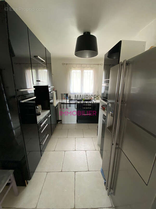 Maison à L'ISLE-SUR-LA-SORGUE