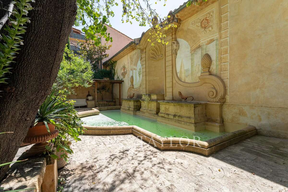 Appartement d'exception avec jardin et piscine au cœur du quartier Mazarin - photo 3