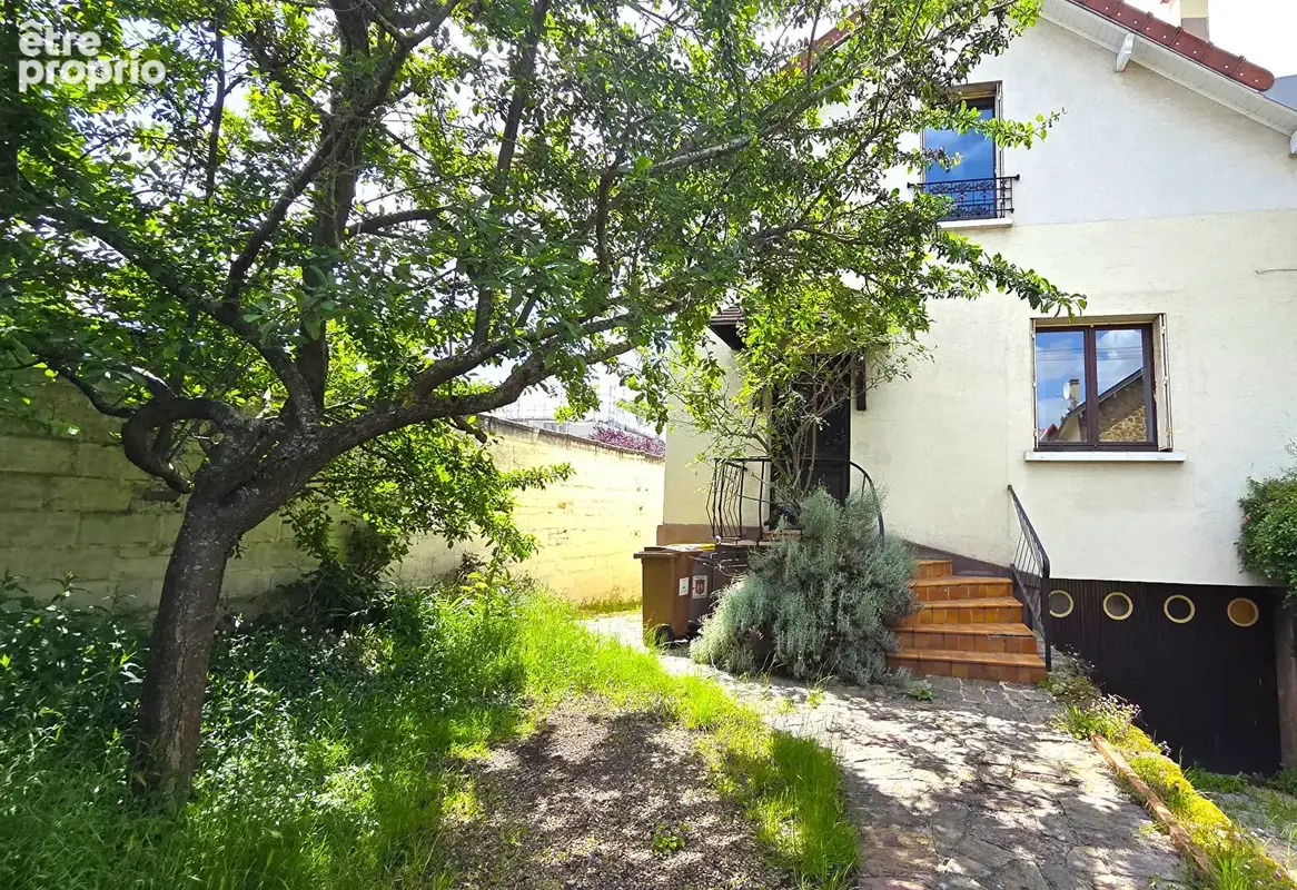 Houilles : Maison familiale 3 ch., bureau, véranda et jardin - photo 2