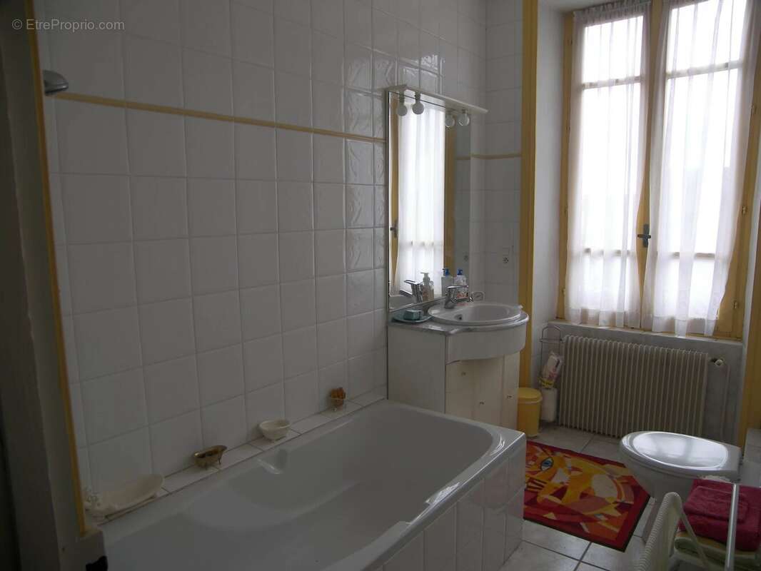 Maison à ARPAJON-SUR-CERE