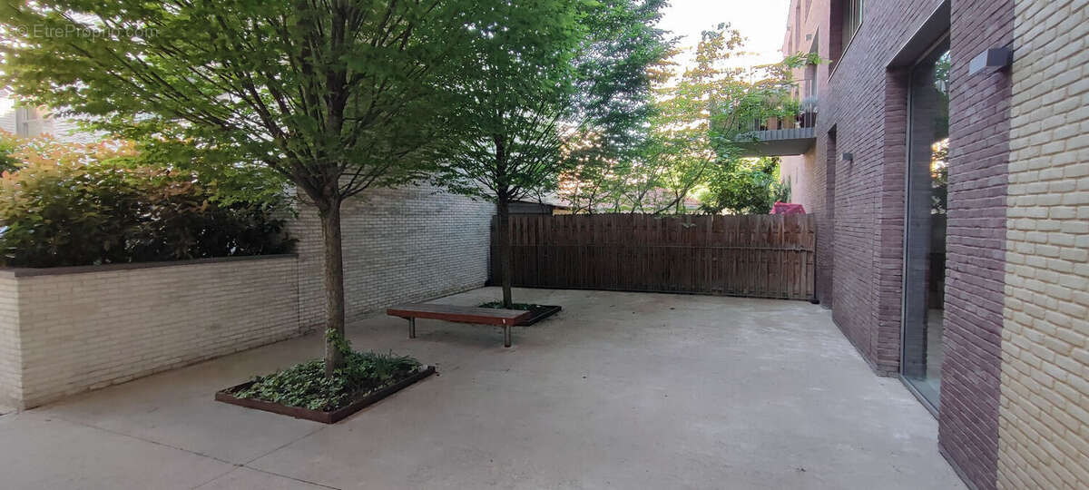 Appartement à PARIS-19E