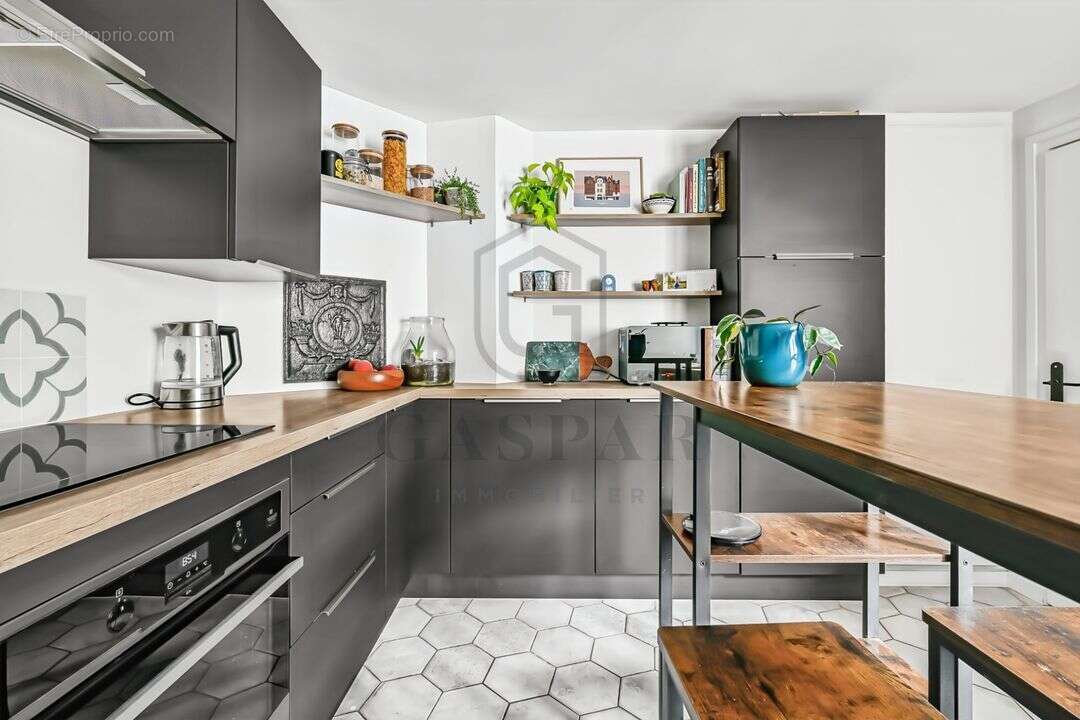 Appartement à PARIS-7E