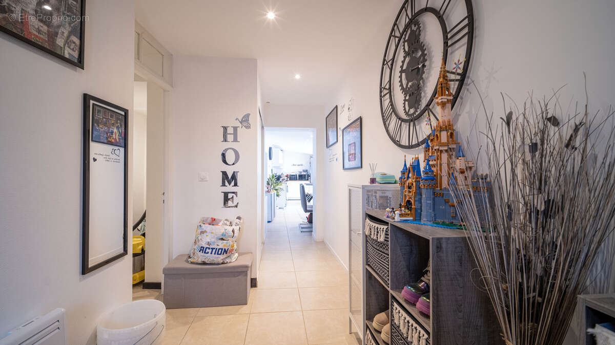 Maison à MONTELIMAR