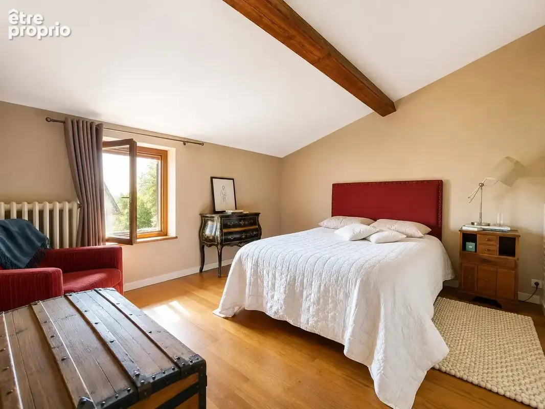 Maison 186 m² à Saint-Genis-Les-Ollieres  - photo 9