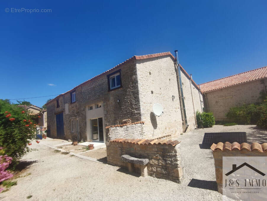 Maison à SAINT-MARY