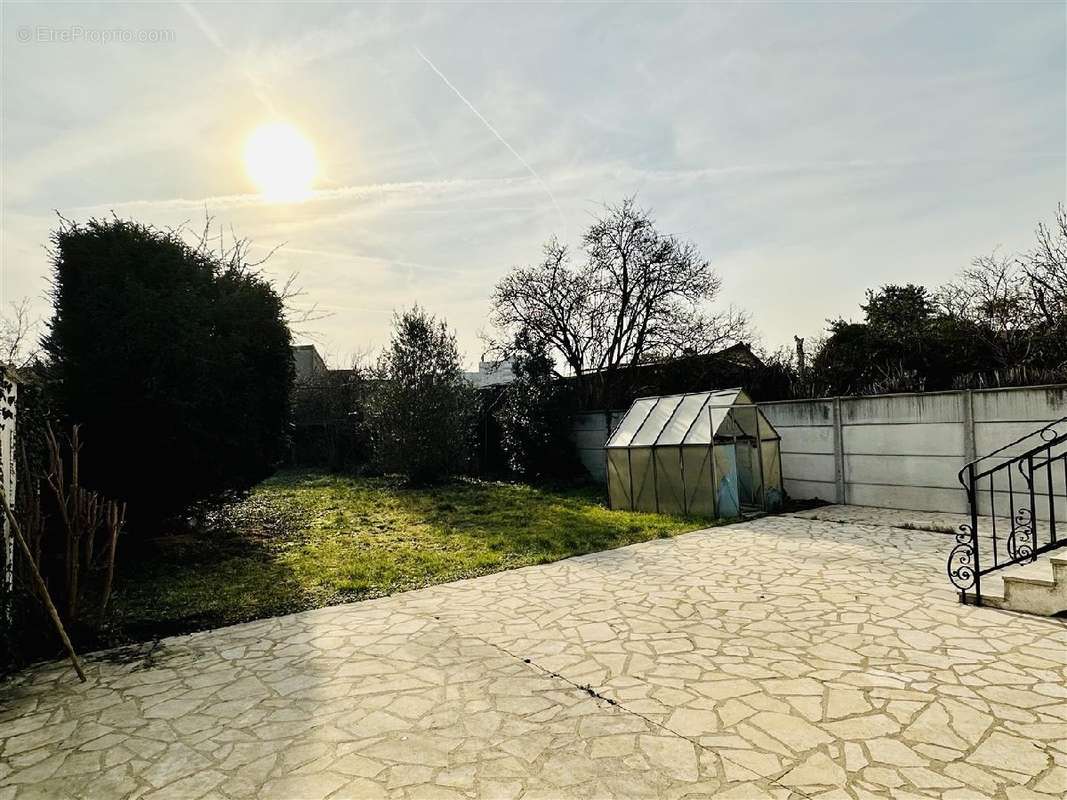 Maison à LE BLANC-MESNIL