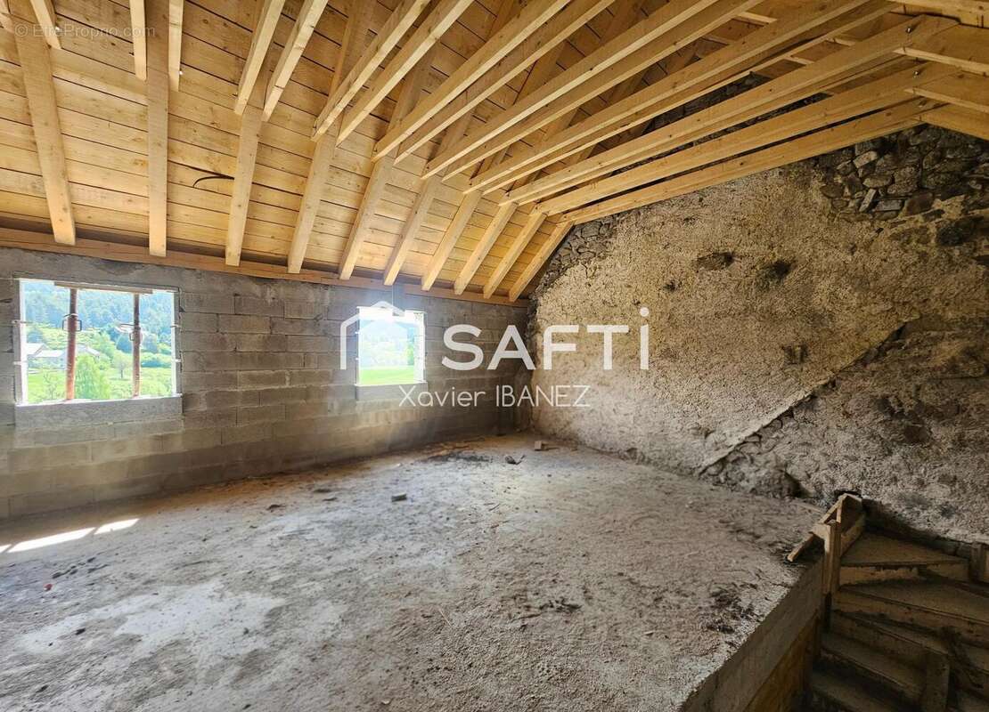 Maison 64 m² à Aumont-Aubrac  - photo 7