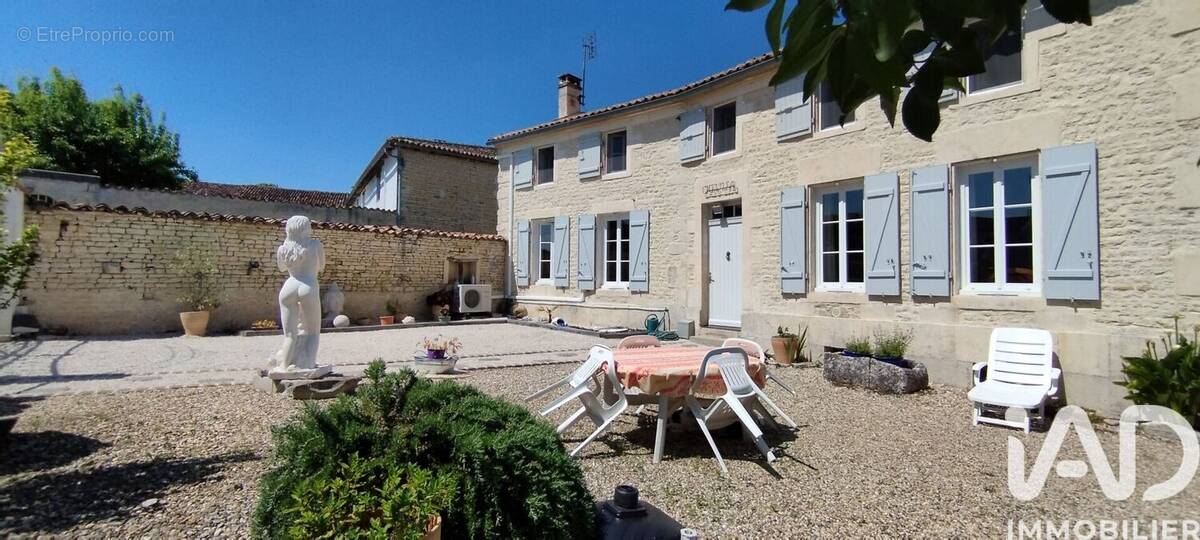 Photo 1 - Maison à GOURVILLETTE