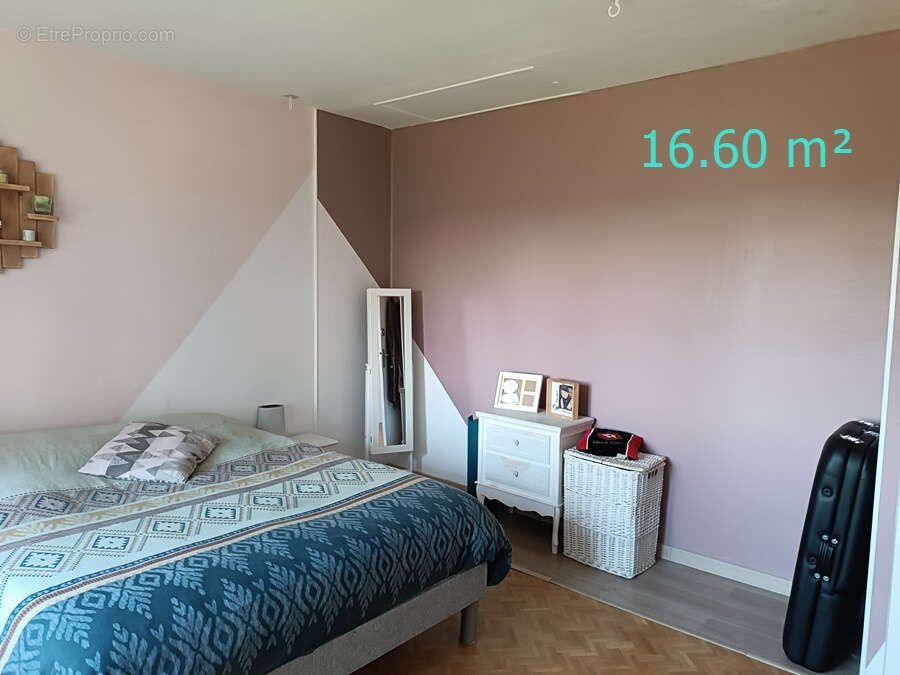 Maison à SAVIGNY-EN-SEPTAINE