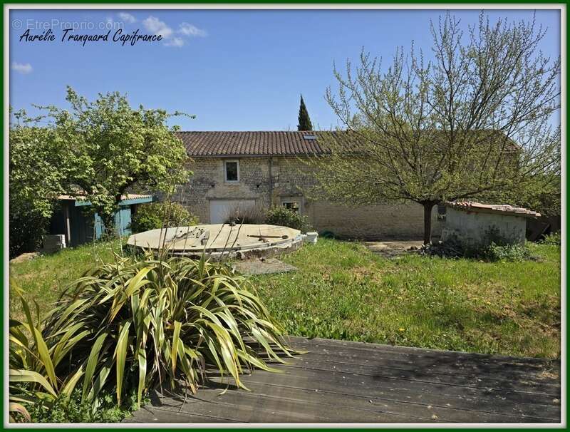 Maison à ANTEZANT-LA-CHAPELLE