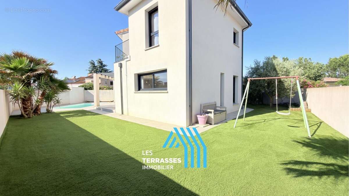 Maison à MONTELIMAR