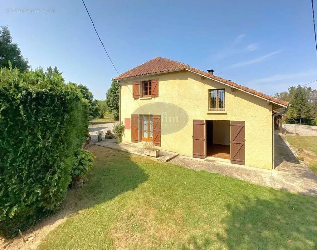 Maison à SAINTE-DODE