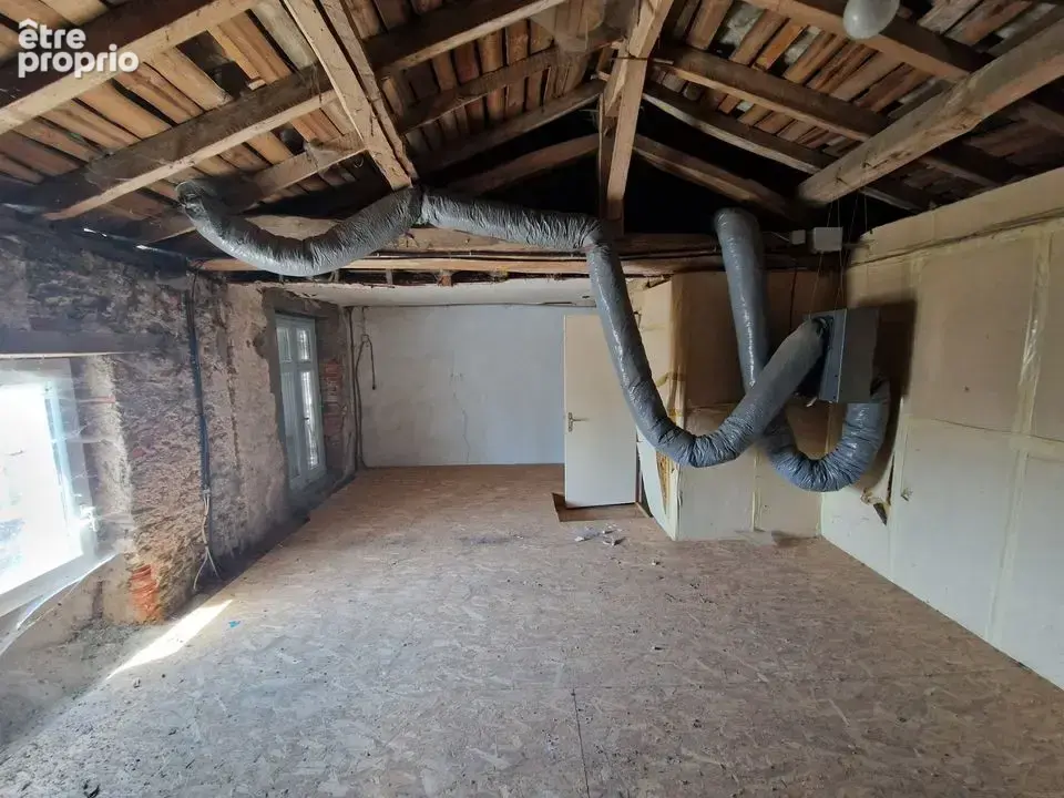 Maison de caractère avec jardin, garage et beau potentiel ? - photo 7