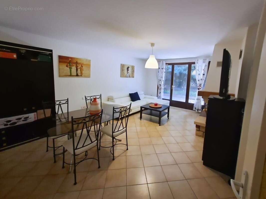 Photo 2 - Appartement à OULLINS